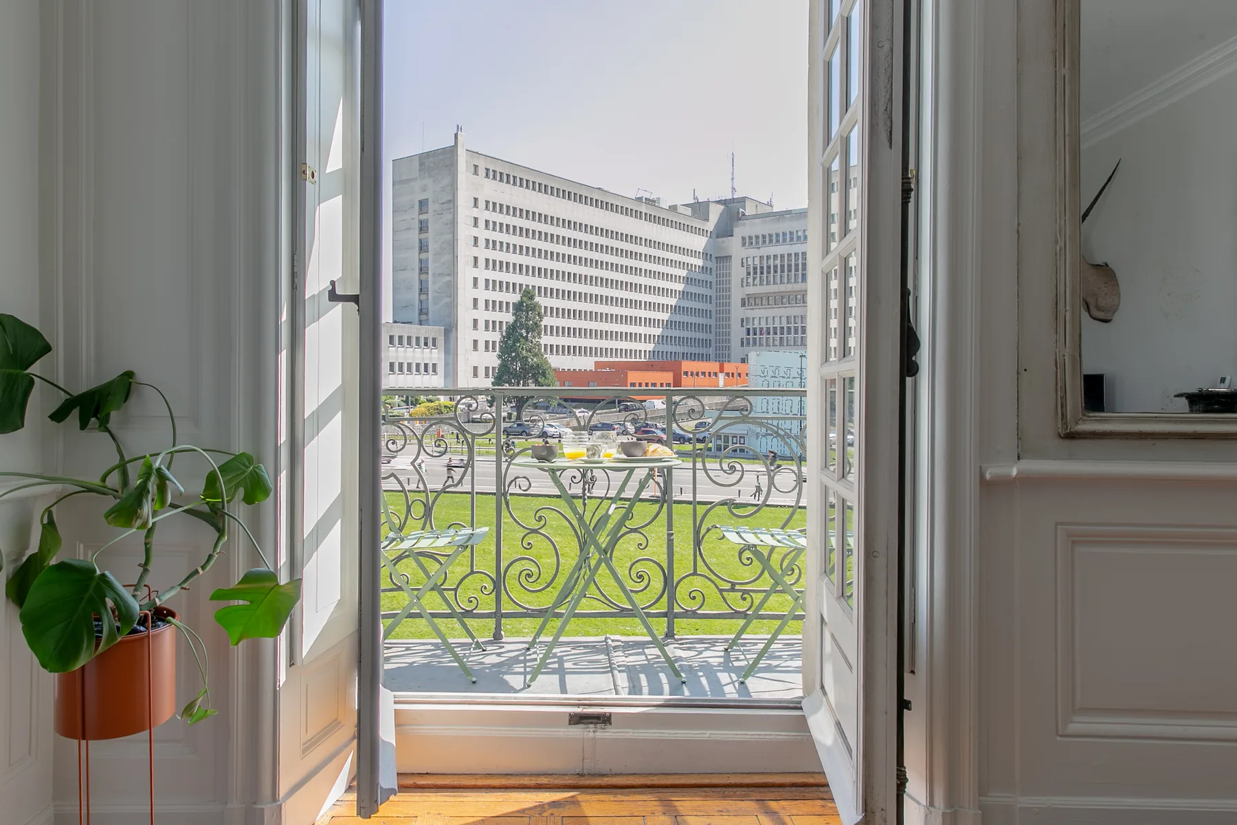 Vue sur Nantes depuis une fenêtre du Turenne